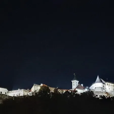 Locanda Садиба Паланок Біля Замку Mukačevo